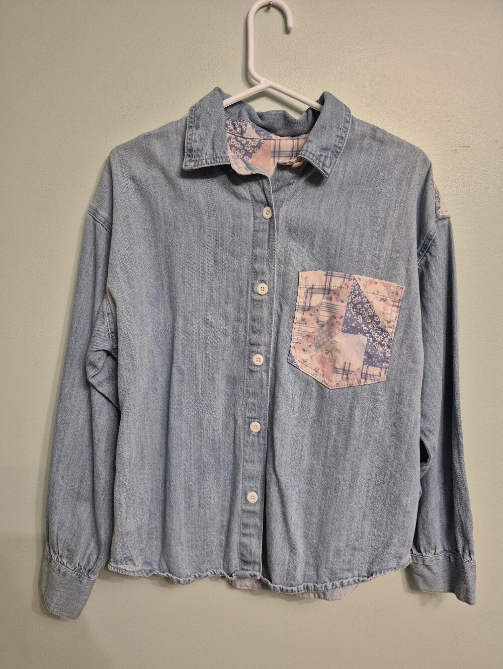 Women's Light Blue Denim Chambray Patchwork Quilt Yoke Button Up Shirt Size M/L - Picture 2 of 7